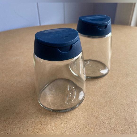 IKEA spice shake or pour salt/pepper jars - Picture 6 of 10